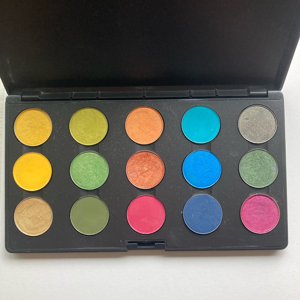 MAC 15 Pan Palette Custom Brights